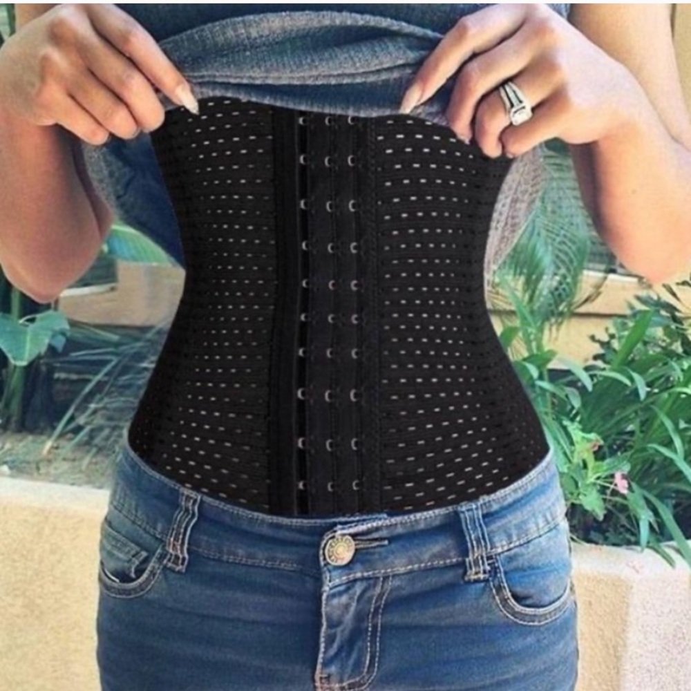 NWOT Black Waist Trainer